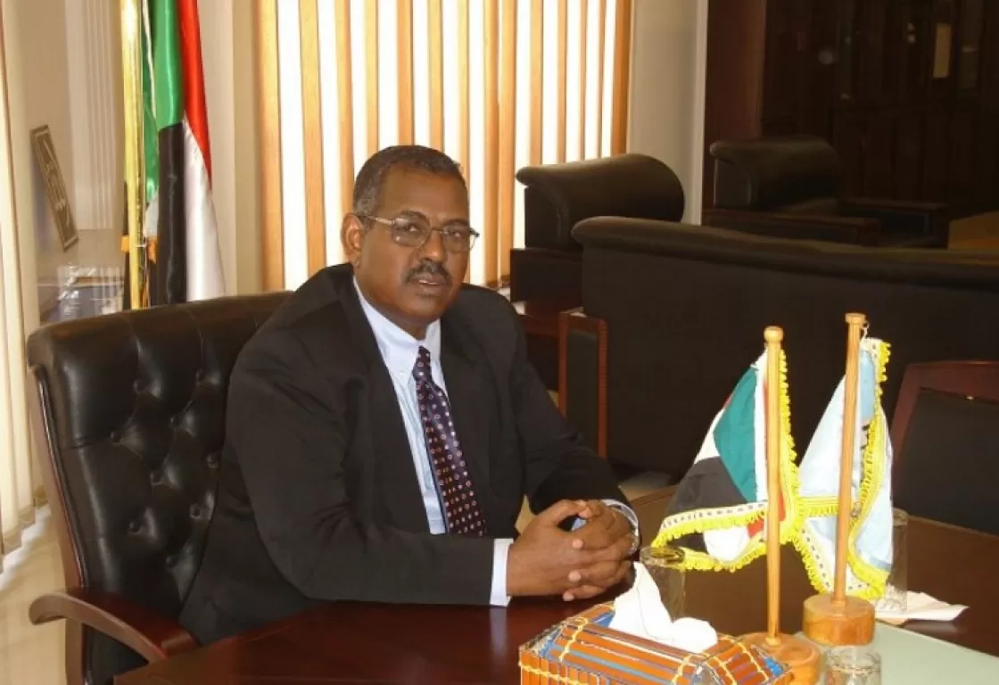 السودان: ماذا تعني عودة آخر رئيس حكومة قبل الثورة؟ السودان: ماذا تعني عودة آخر رئيس حكومة قبل الثورة؟