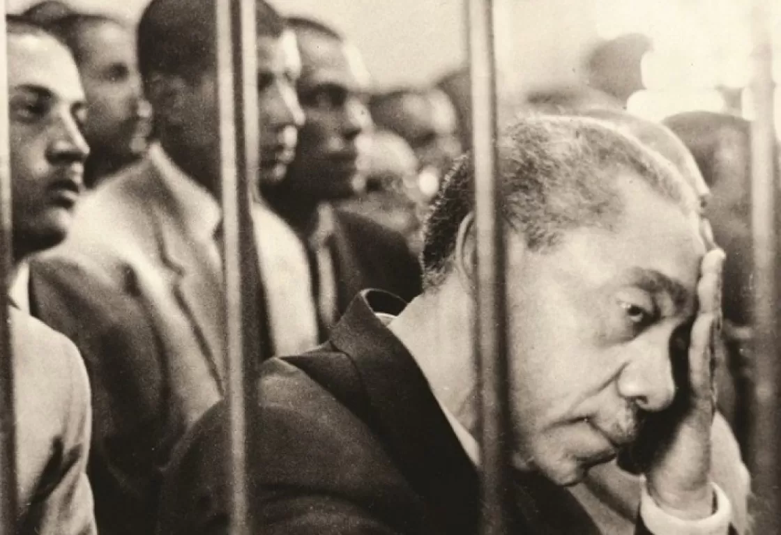 ماذا بين سيد قطب وبين الصحابة؟
