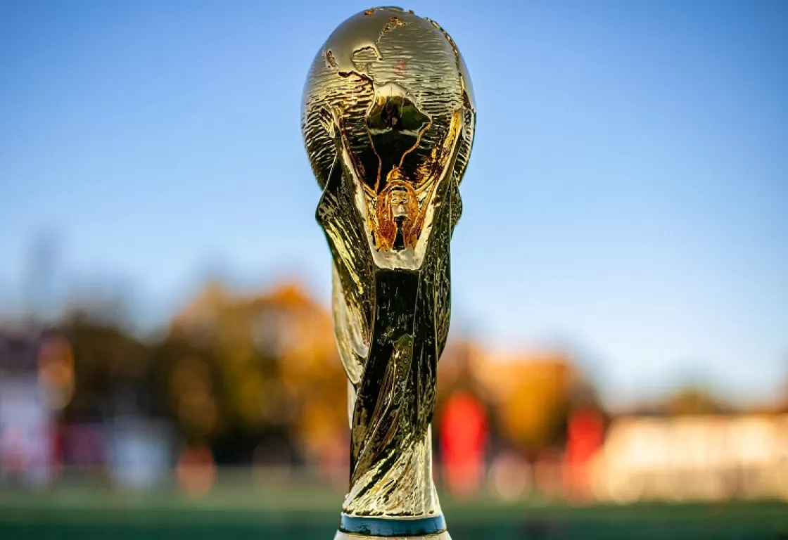 رغم القيظ.. السعودية تعلن التحدي بإقامة كأس العالم 2034 في الصيف