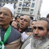 الجزائر.. كيف تمكَّن الإخوان المسلمون من المشاركة في الحكم؟