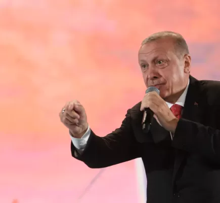 تحول في مواقف أردوغان... كيف وافق على انضمام السويد إلى الناتو؟