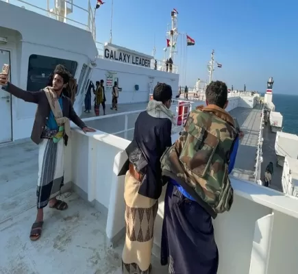 هل تتأثر مفاوضات السلام اليمنية بنشاط الحوثيين في البحر الأحمر؟