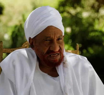 الجيش السوداني رهينة بيد الإخوان... الصديق المهدي يُفجّر الحقيقة
