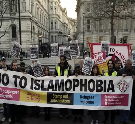 الإسلاموفوبيا وتحول المسلمين أعداًء لأنفسهم!