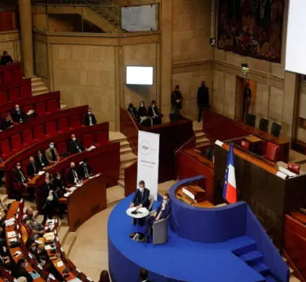 اليمين ينتصر... البرلمان الفرنسي يقر مشروع قانون &amp;quot;مثير للجدل&amp;quot; بشأن الهجرة