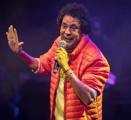 الملك يتبرع بنصف مليون جنيه لمسقط رأسه