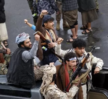 الحوثيون ينهبون أراضي المواطنين والدولة... ما الجديد؟