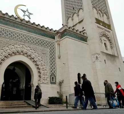 فرنسا تنتقل من المراقبة إلى المواجهة مع الإخوان المسلمين