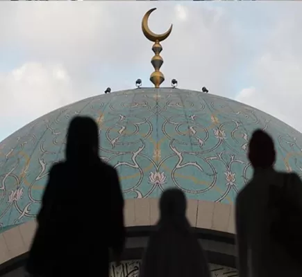 لماذا نخلط المُقدّس والبشريّ في الفكر الإسلامي؟