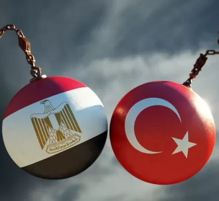 مصر وتركيا ترفعان العلاقات الدبلوماسية إلى مستوى السفراء... ما الجديد؟