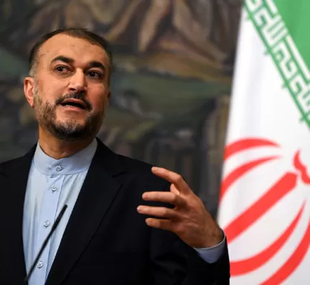 وزير الخارجية الإيراني يعلق على إلغاء مباراة اتحاد جدة وسيباهان أصفهان... ماذا قال؟
