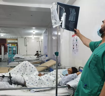 المستشفى الميداني الإماراتي يقدم خدماته للأفغانيين