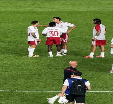 الأزمات تتفاقم في ليفربول.. مشادة حادة بين جونز وزملائه بعد ودية ريكسهام
