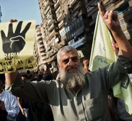 الإخوان المسلمون.. تاريخ من المال الأسود