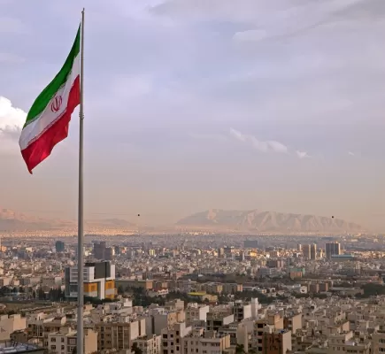 إيران تحظر على ممثلات العمل بعد ظهورهن من دون حجاب... تفاصيل