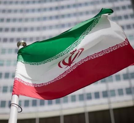إيران أمام لحظة تاريخية فَارِقَة: تحديات تقليديّة في سياقات غير تقليديّة