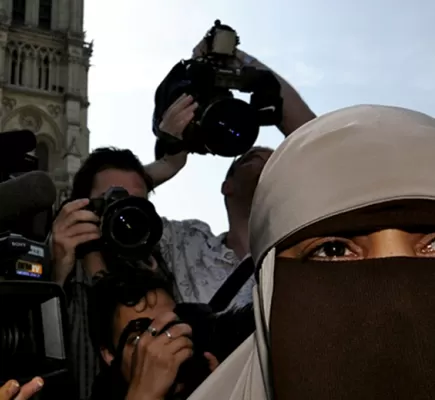 كيف تغذي وسائل الإعلام حالة العداء للإسلام؟