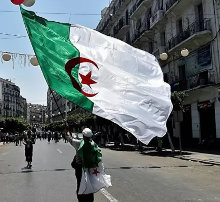 كيف فشل إخوان الجزائر في منع إقرار قانون العمل النقابي؟