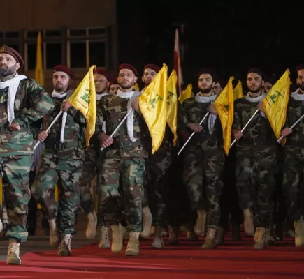 توظيف موالين من &amp;quot;شباب حزب الله&amp;quot; بوزارة الإرشاد الإيرانية وطرد آخرين... لماذا؟