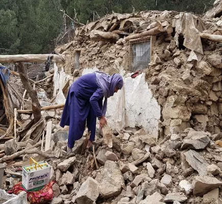 حصيلة مؤلمة... (2000) قتيل بزلزال مروع في أفغانستان