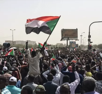 السودان: انقلابات.. &amp;quot;لاءات&amp;quot;.. &amp;quot;تآمر إخوان&amp;quot;.. وتحديات !