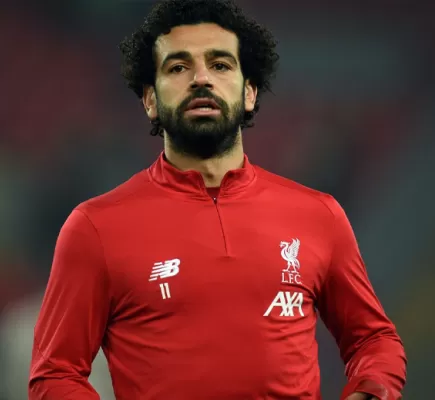 نجم ليفربول يتهم صلاح بخداع إدارة النادي من أجل المال