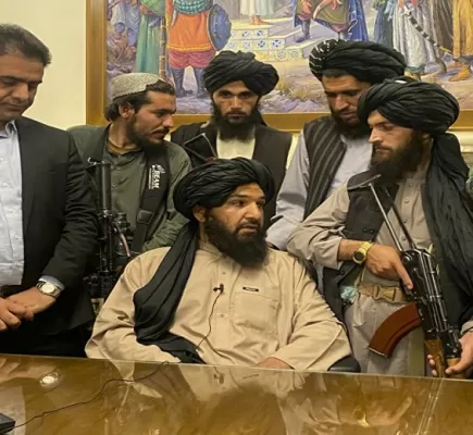 زعيم طالبان: النساء يحصلن على حياة مريحة ومزدهرة في أفغانستان