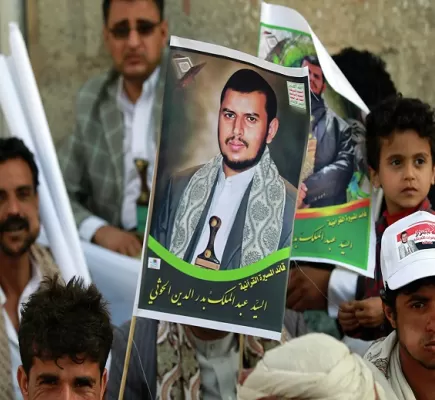 زعيم الحوثيين يقر بولائه لإيران وحزب الله... وبوجود اختراقات في صفوفه