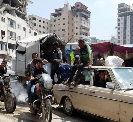 مركبات مدمرة على قيد الحياة: كيف يتنقل سكان غزة بعد تدمير وسائل النقل؟