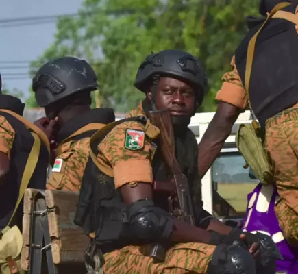 بوركينا فاسو تمهل فرنسا شهراً لسحب قواتها... تفاصيل