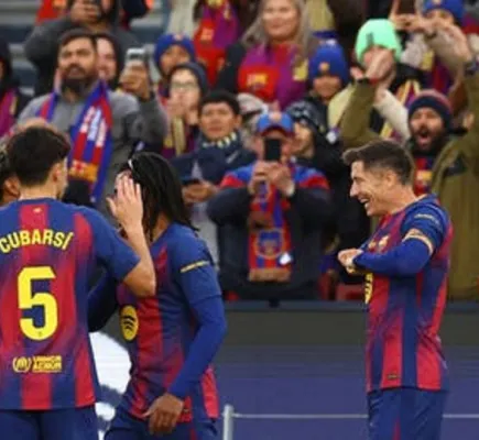 صحفي بولندي: برشلونة منع اللحوم عن اللاعبين بسبب الأزمة المالية