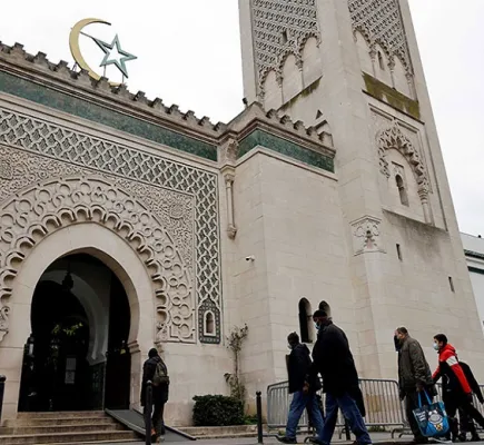 الإخوان المسلمون في فرنسا ـ تكوين الأئمة