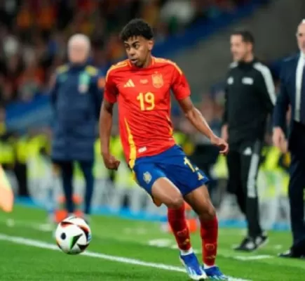 بعد تألقه في اليورو.. برشلونة يوافق على طلبات يامال