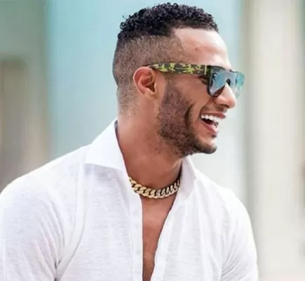 بعد عمرو دياب .. محمد رمضان في مرمى النيران بعد صفع أحد معجبيه!