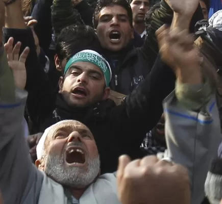 احتكار الإيمان: كيف خان الإسلام السياسي القيم الأساسية في الإسلام