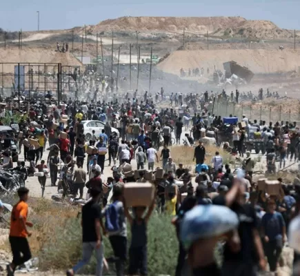 غزة: الجيش الإسرائيلي يستخدم مراكز المساعدات الأمريكية لحصد أرواح الجياع