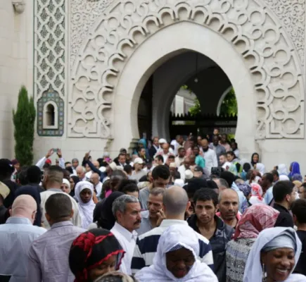 كيف استغلت جماعة الإخوان المراكز الثقافية الإسلامية للحضور داخل أوروبا