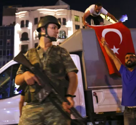 الإخوان وتركيا: من الإعجاب بالنموذج إلى التذيُّل السياسي